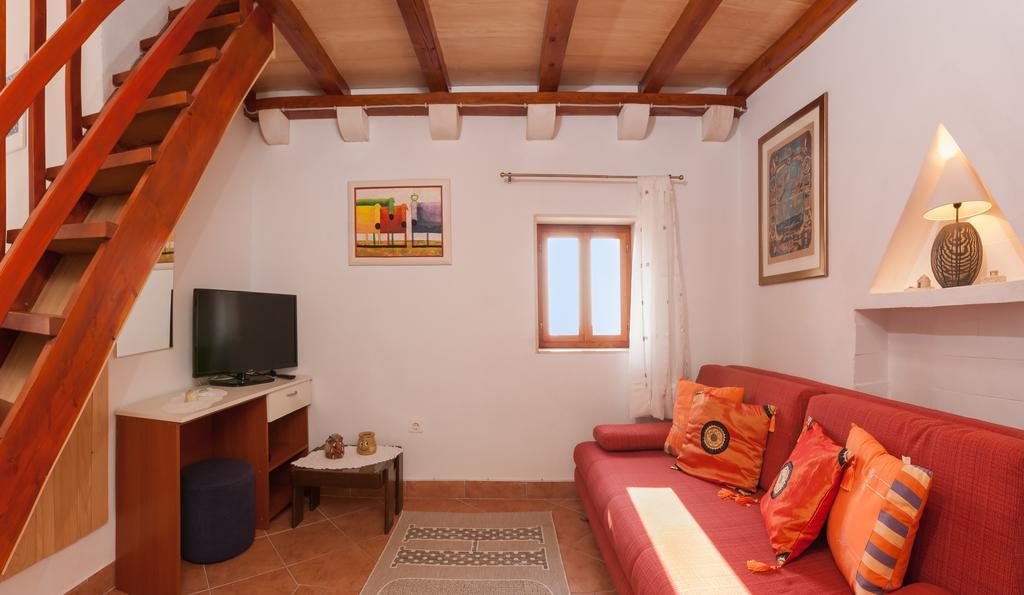 Holiday Home Vineyard House Bol Kültér fotó