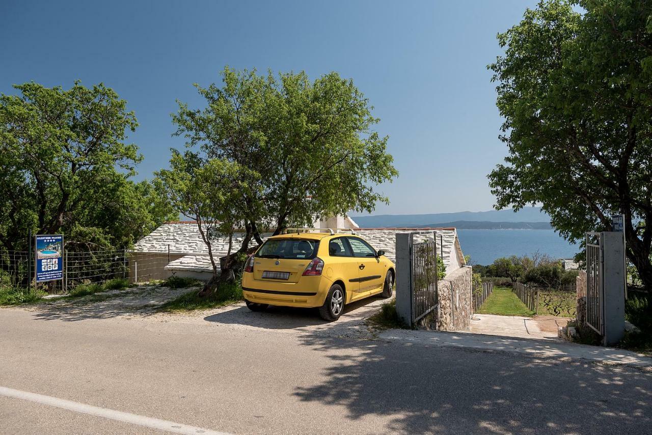 Holiday Home Vineyard House Bol Kültér fotó